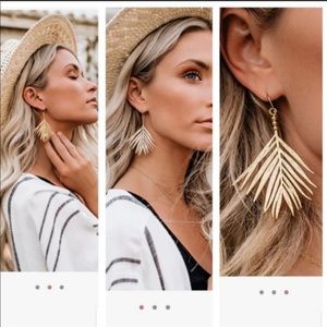 ⭐️HP⭐️ Revolve Gorjana | 18k Gold Palm Earrings